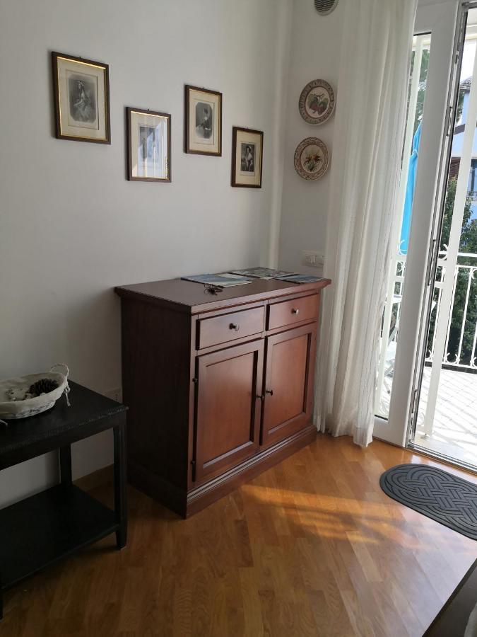 Grazioso Appartamento In Centro A Нумана Екстериор снимка